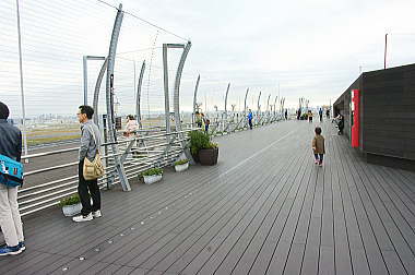 屋上階 ガリバーのデッキ