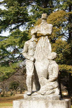 航空整備兵の像