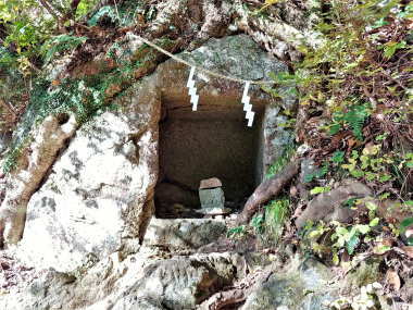 七不思議その六 潮音洞