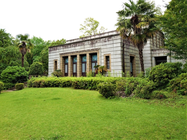 青淵文庫（国指定重文）