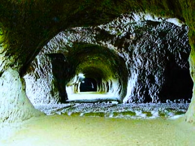 軍需工場内 (平成19年9月撮影)