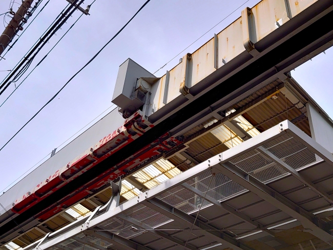 軌道桁の外観が違います