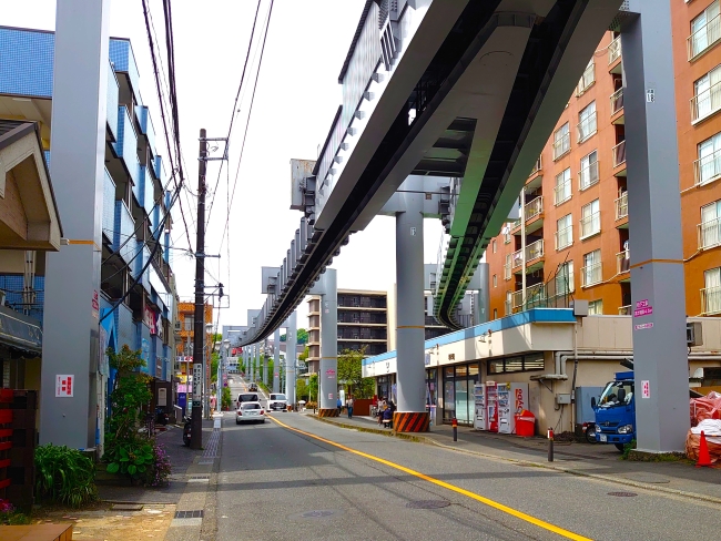 Y字の軌道を右方向へ